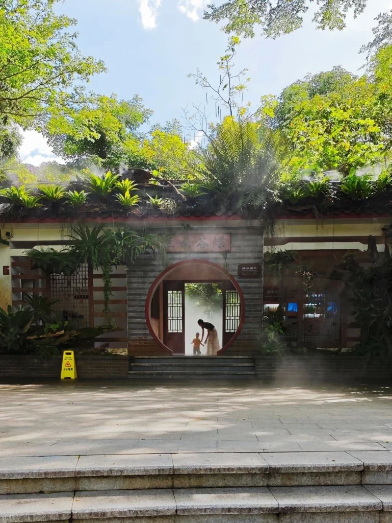 Traditional Chinese architecture at Shenzhen Fairy Lake Botanical Garden