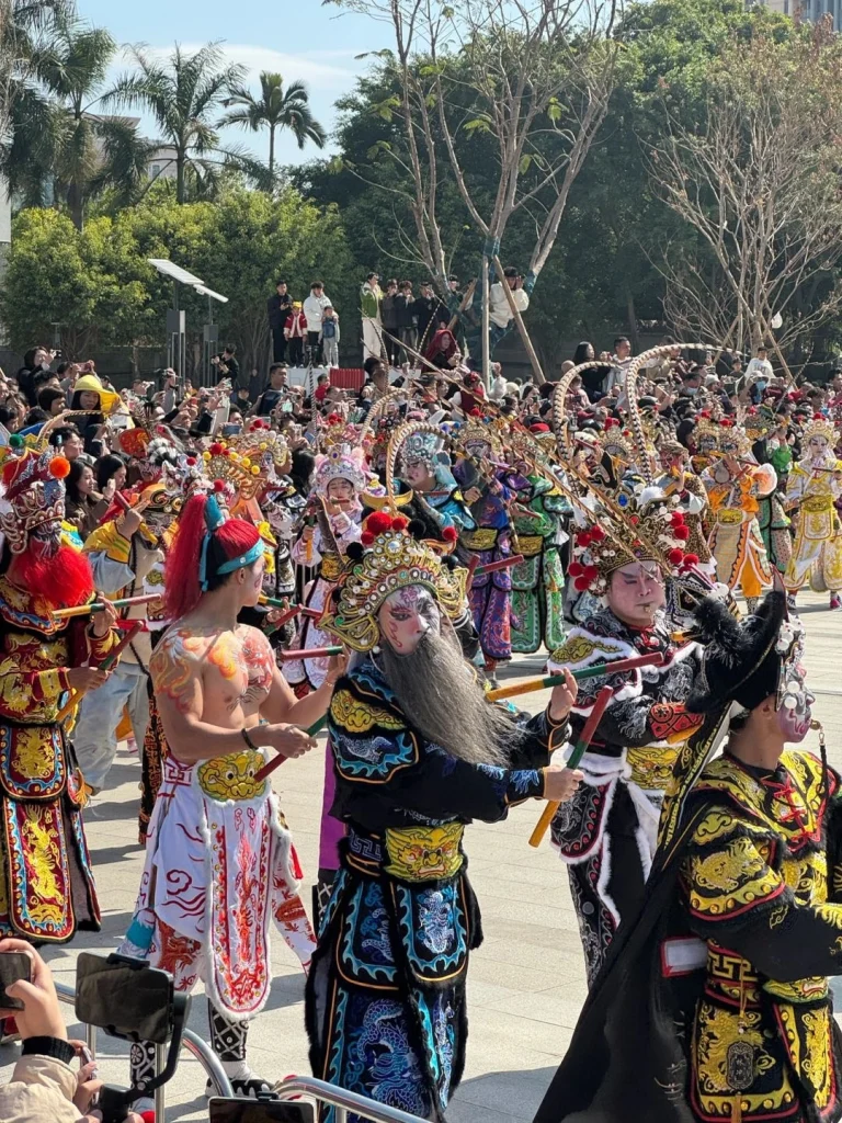 新年のお祝いムードに包まれた潮州市の賑やかな光景 - 海上シルクロード2026の出発点 - 中国への旅 新年のお祝いムードに包まれた潮州市の賑やかな光景 - 海上シルクロード2026の出発点 - 中国への旅