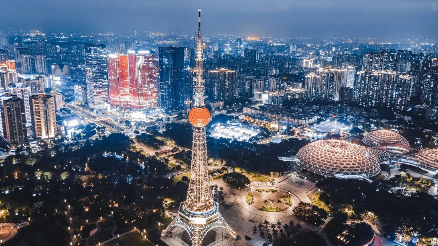 Menara TV Foshan di malam hari Pemandangan menakjubkan menara TV Foshan yang diterangi di malam hari menyoroti cakrawala kota dan keindahan perkotaan - Foshan, Tempat Lahirnya Budaya Kanton Lingnan 2026 - Perjalanan ke Tiongkok - Bahasa Mandarin - Perjalanan ke Tiongkok Menara TV Foshan di malam hari Pemandangan menakjubkan menara TV Foshan yang diterangi di malam hari menyoroti cakrawala kota dan keindahan perkotaan - Foshan, Tempat Lahirnya Budaya Kanton Lingnan 2026 - Perjalanan ke Tiongkok - Bahasa Mandarin - Perjalanan ke Tiongkok