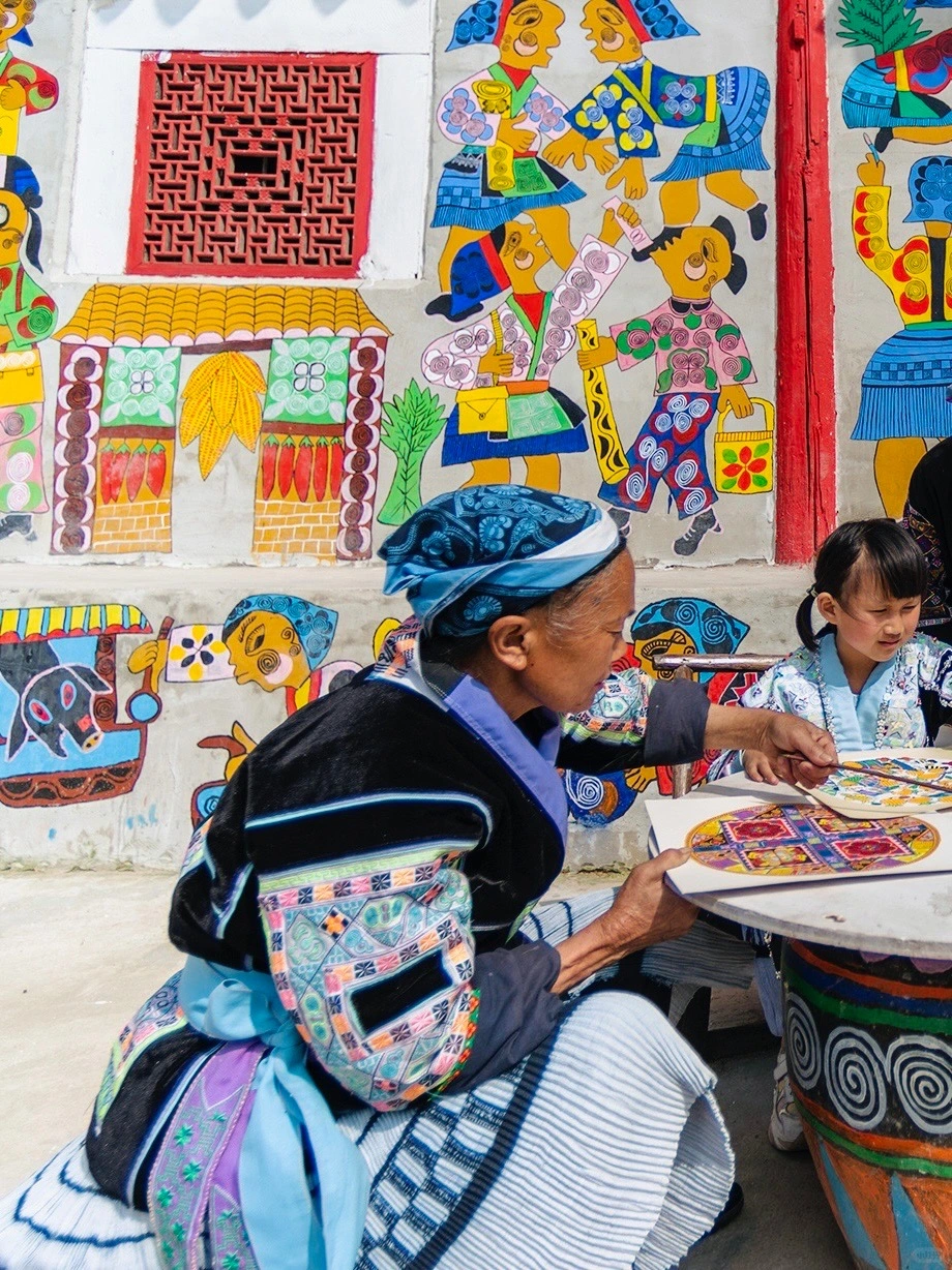 Miao-maleri - Hunan, hjertet af Chu-Han-kulturen og den røde kultur 2026 - Kina-rejsen - Hunan, hjertet af Chu-Han-kulturen og den røde kultur 2026 - Kina-rejsen Miao-maleri - Hunan, hjertet af Chu-Han-kulturen og den røde kultur 2026 - Kina-rejsen - Hunan, hjertet af Chu-Han-kulturen og den røde kultur 2026 - Kina-rejsen