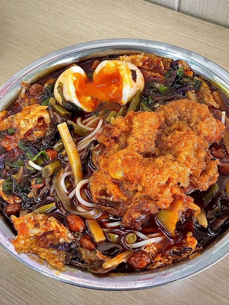 Liuzhou Luosifen Snail Rice Noodles 1