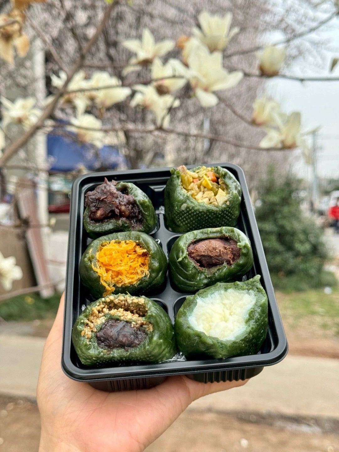 Qingming Green Rice Dumplings Qingtuan 2 - Chinese Holidays and Festivals in 2026: Dates, Traditions & Travel Guide - The China Journey Qingming Green Rice Dumplings Qingtuan 2 - Chinese Holidays and Festivals in 2026: Dates, Traditions & Travel Guide - The China Journey