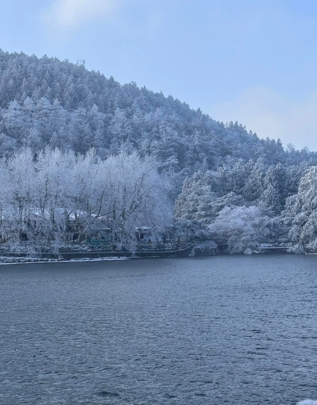 Lushan Ruqin Lake Winter Snow Landscape Frozen lake and snow covered trees creating peaceful winter scenery in Jiangxi mountains - Jiangxi Travel Guide: Routes, Tips & Itineraries 2026 - The China Journey Lushan Ruqin Lake Winter Snow Landscape Frozen lake and snow covered trees creating peaceful winter scenery in Jiangxi mountains - Jiangxi Travel Guide: Routes, Tips & Itineraries 2026 - The China Journey