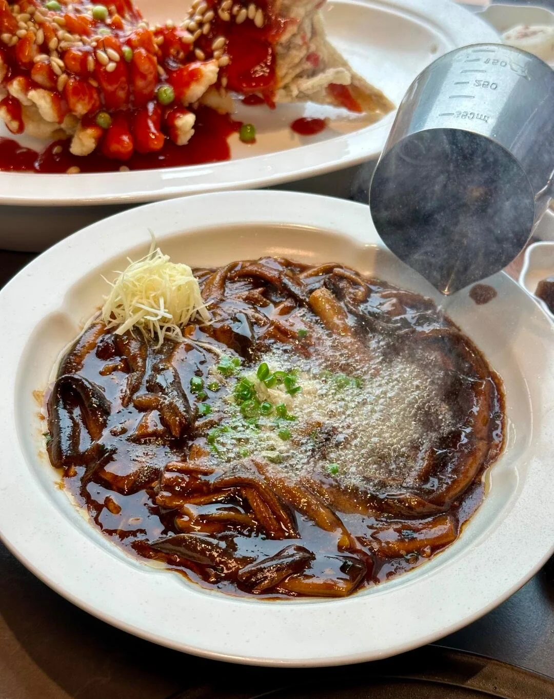 Xiangyou Shanhu Suzhou eel dish finished with sizzling hot oil - What to Eat in Suzhou: Local Food Guide 2026 - The China Journey Xiangyou Shanhu Suzhou eel dish finished with sizzling hot oil - What to Eat in Suzhou: Local Food Guide 2026 - The China Journey